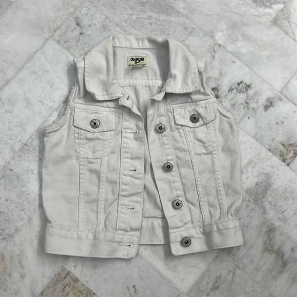 Osh kosh b'gosh vest, size 6, barely used. - Picture 1 of 1